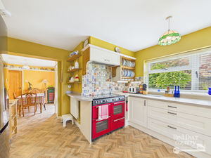 Kitchen- click for photo gallery